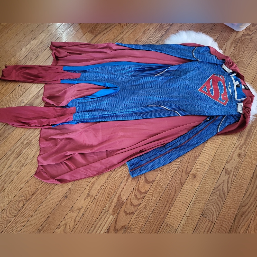 DC Supergirl Costume 🦸♀️ - Picture 5 of 12